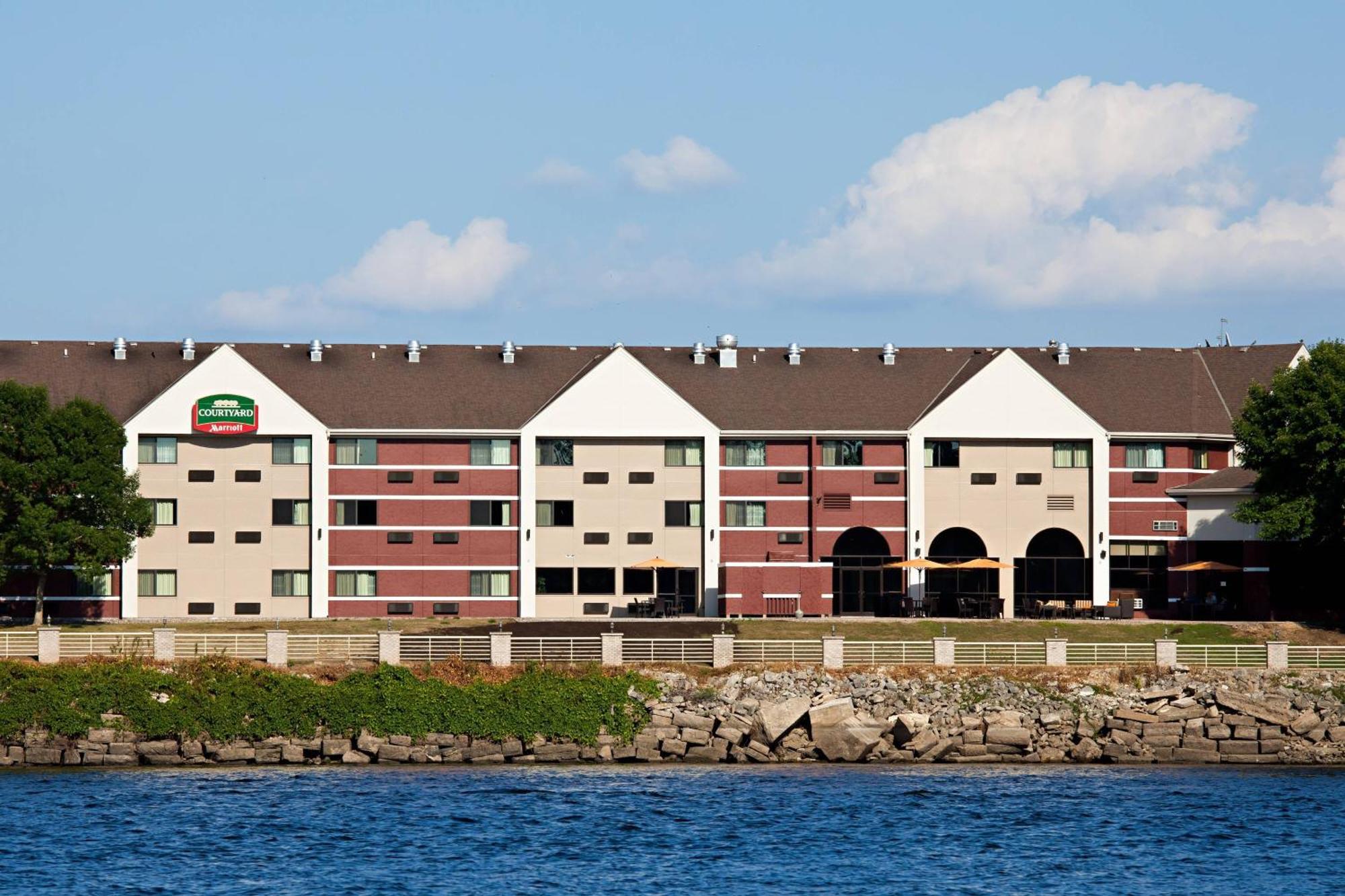 Courtyard La Crosse Downtown/Mississippi Riverfront Ξενοδοχείο Εξωτερικό φωτογραφία