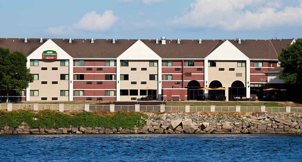 Courtyard La Crosse Downtown/Mississippi Riverfront Εξωτερικό φωτογραφία